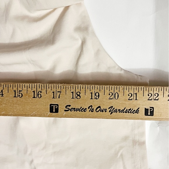 HALARA ✨Off Shoulder Short Sleeve Ruched Top - Picture 5 of 6